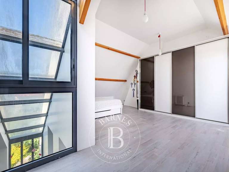 Maison Fontenay-sous-Bois - 5 chambres - 280m²