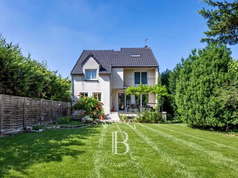 Maison Fontenay-sous-Bois - 5 chambres - 280m²