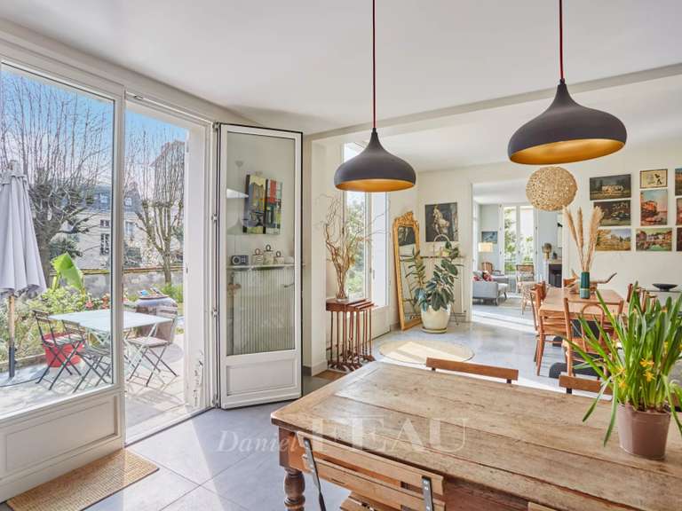 Maison Fontenay-sous-Bois - 6 chambres - 352m²