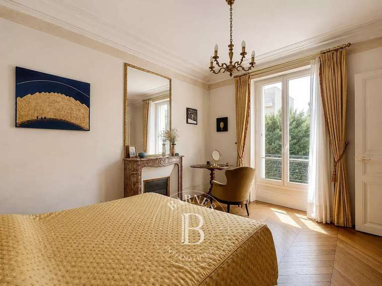 Maison Fontenay-sous-Bois - 5 chambres - 269m²
