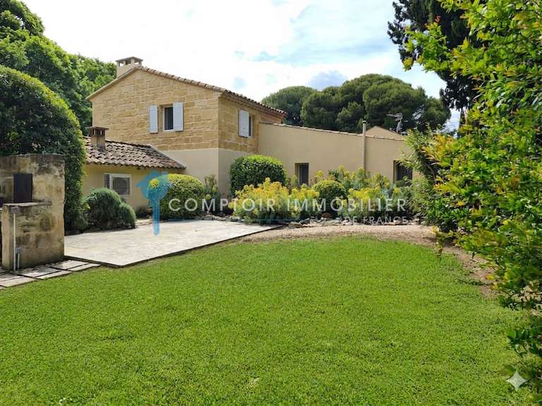 Maison Fontvieille - 4 chambres - 207m²