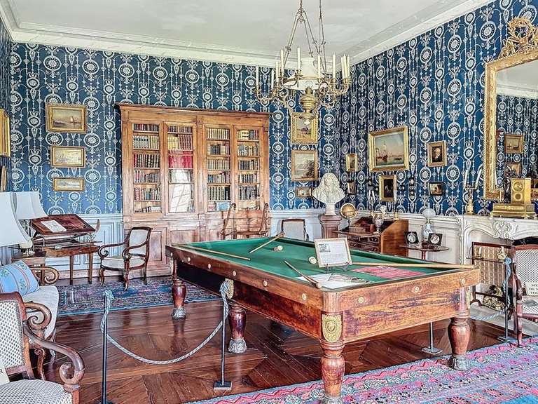 Château Forcalquier - 19 chambres - 2200m²