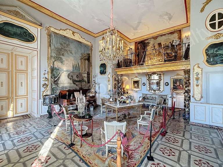 Château Forcalquier - 19 chambres - 2200m²