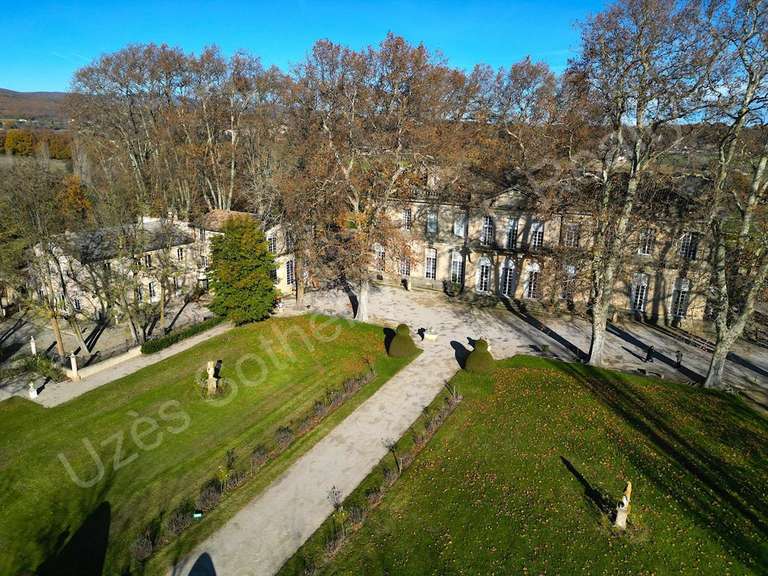 Château Forcalquier - 19 chambres - 2200m²