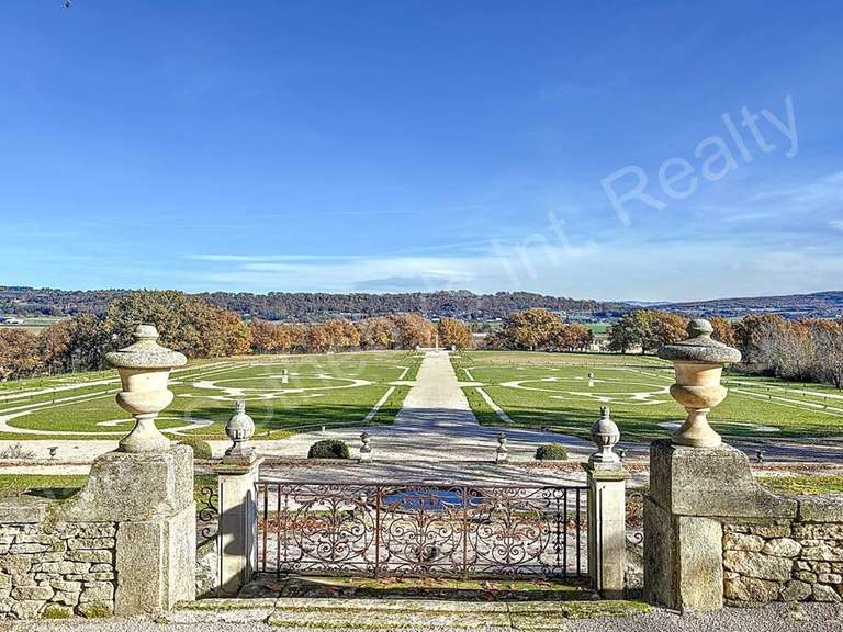 Château Forcalquier - 19 chambres - 2200m²