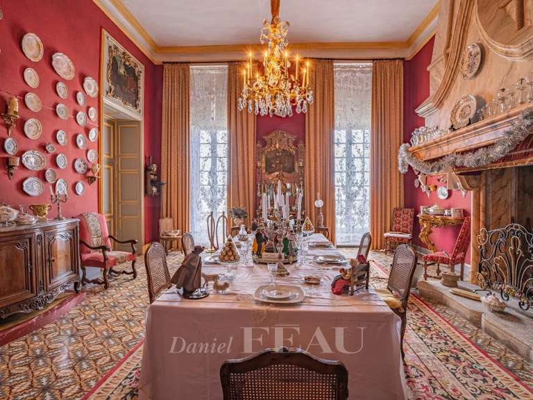 Château Forcalquier - 9 chambres - 2714m²