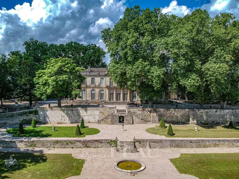 Château Forcalquier - 9 chambres - 2714m²