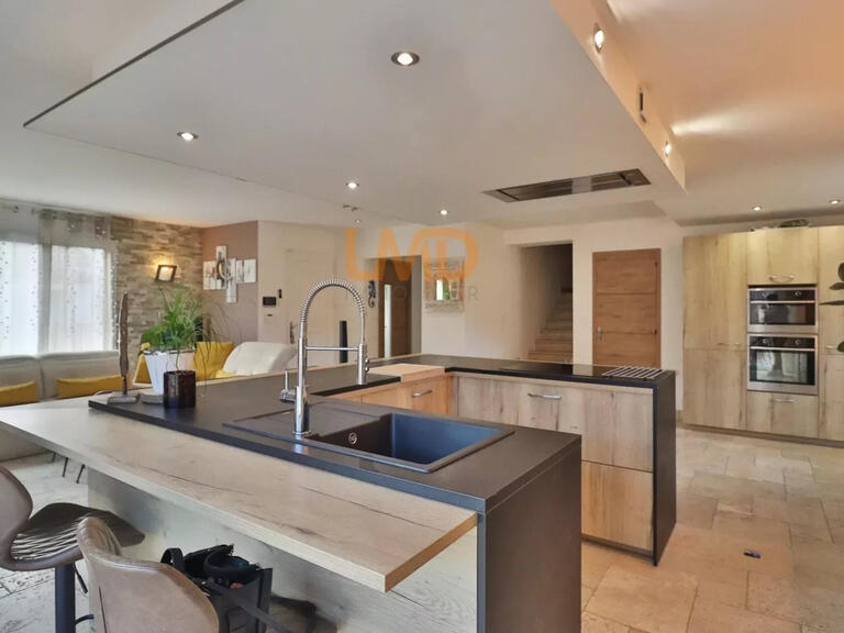 Maison Fos-sur-Mer - 3 chambres - 235m²