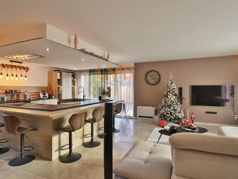 Maison Fos-sur-Mer - 3 chambres - 235m²