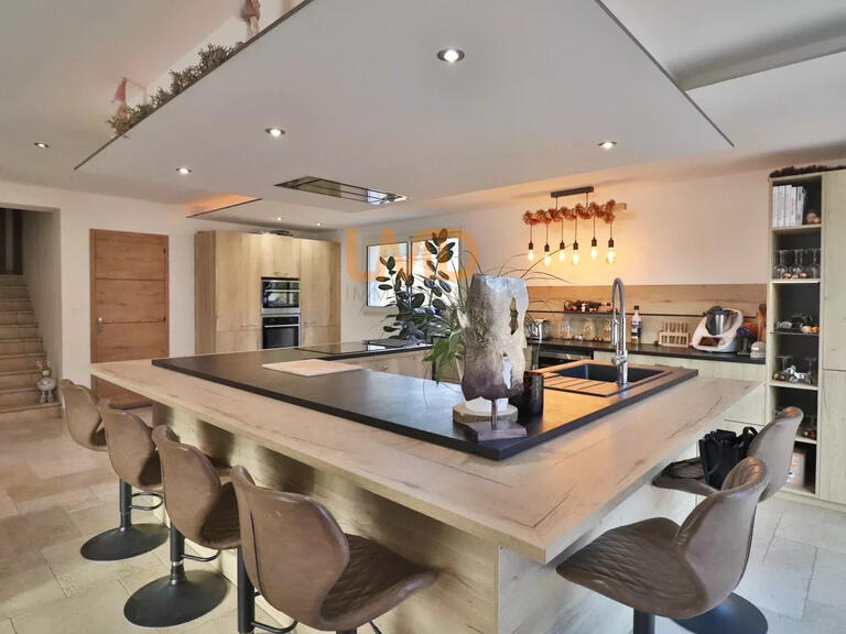 Maison Fos-sur-Mer - 3 chambres - 235m²