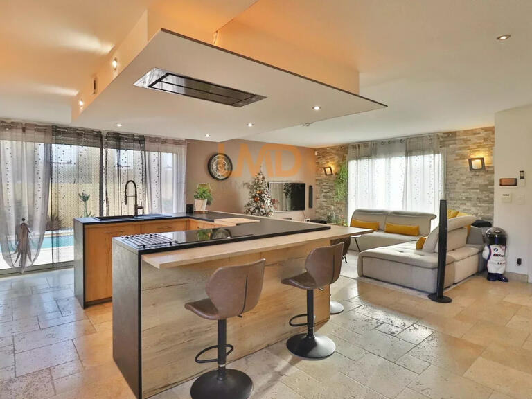 Maison Fos-sur-Mer - 3 chambres - 235m²