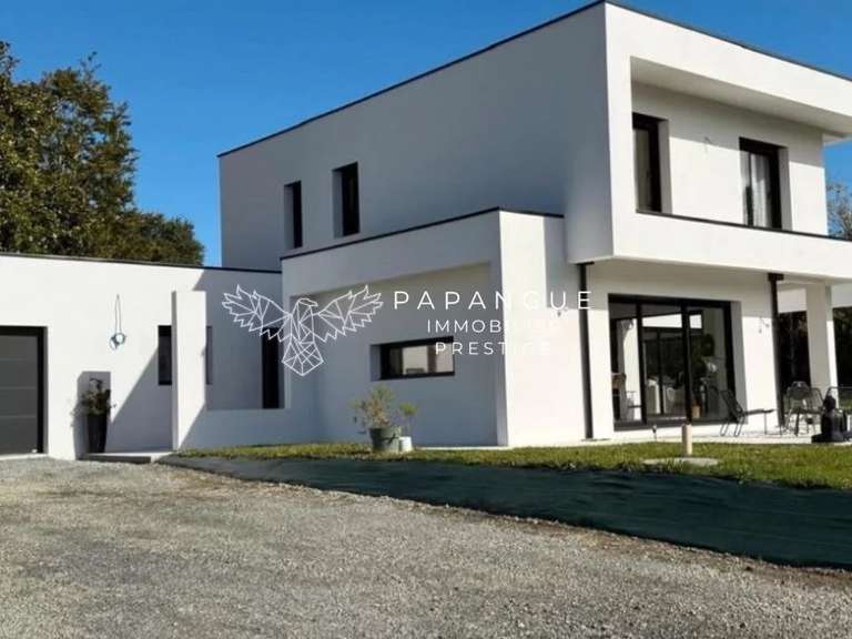 Maison Fouesnant - 4 chambres - 204m²