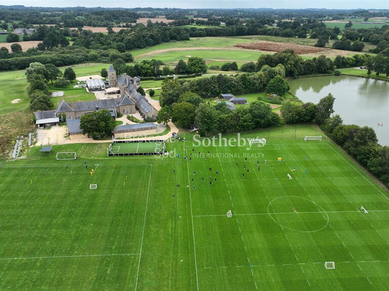Château Fougères - 51 chambres - 2363m²