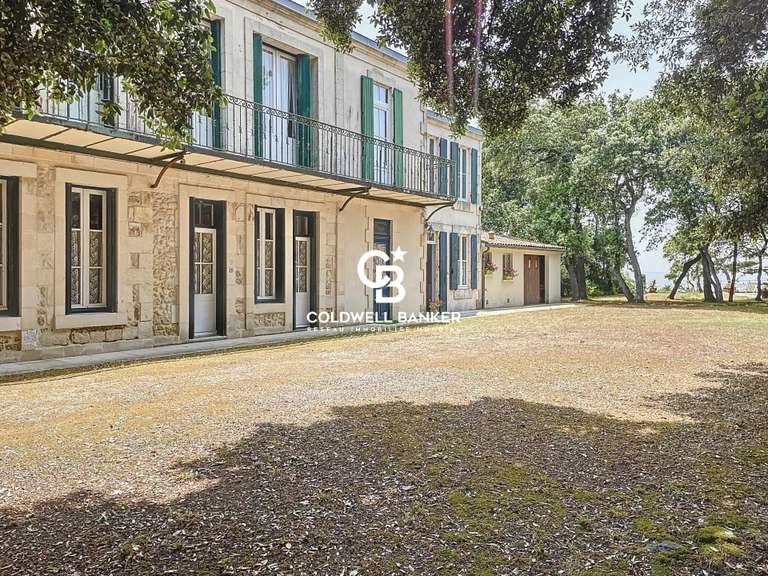 Maison Fouras - 4 chambres - 210m²