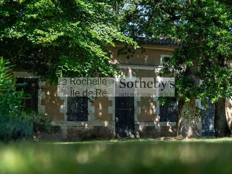 Maison Fouras - 4 chambres - 237m²