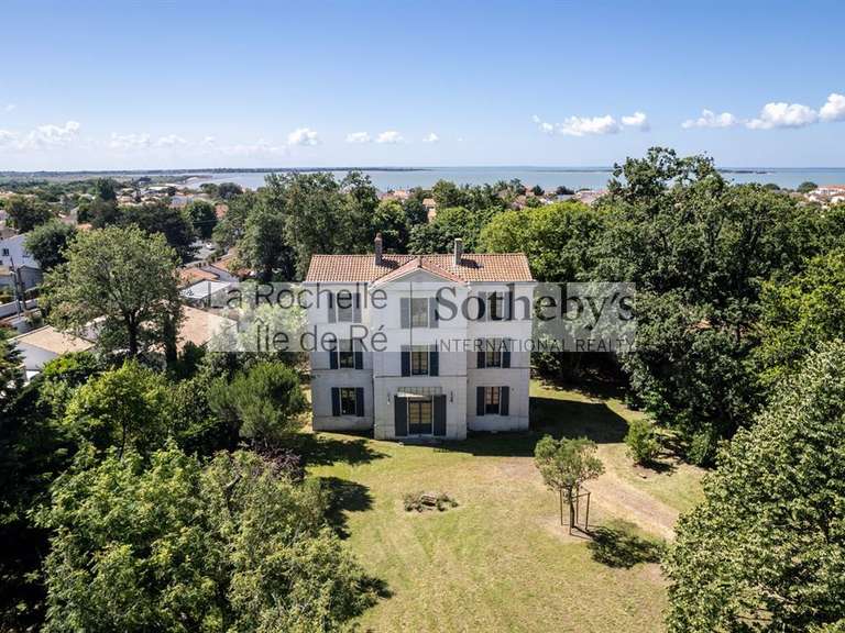 Maison Fouras - 4 chambres - 237m²