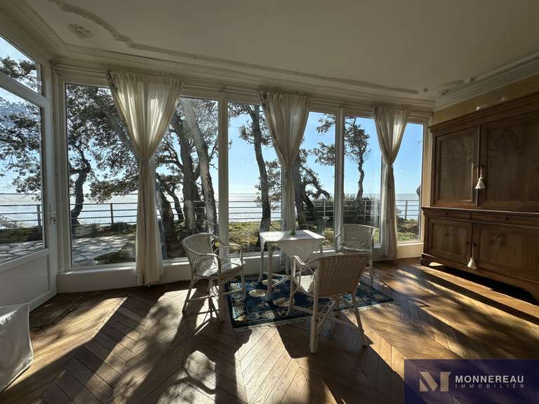 Villa Fouras - 4 bedrooms - 640m²