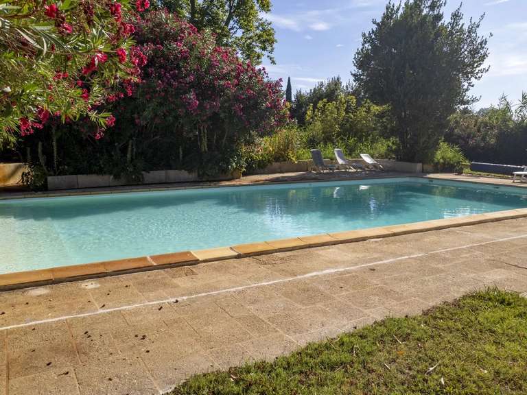 Maison Fourques - 14 chambres - 805m²