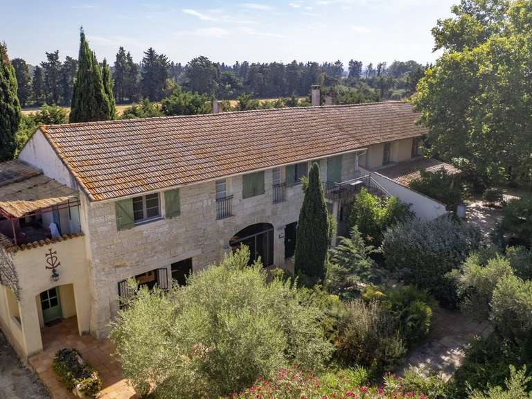 Maison Fourques - 14 chambres - 805m²