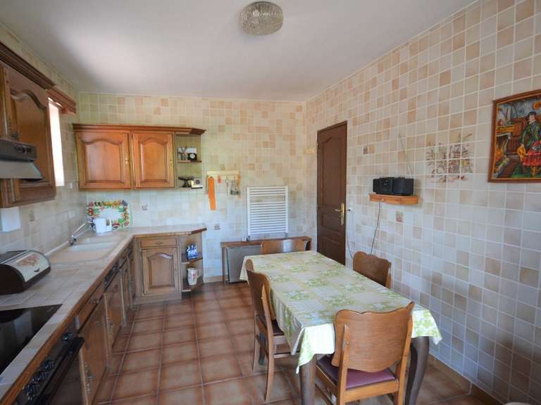 Propriété Fourques - 2 chambres - 132m²