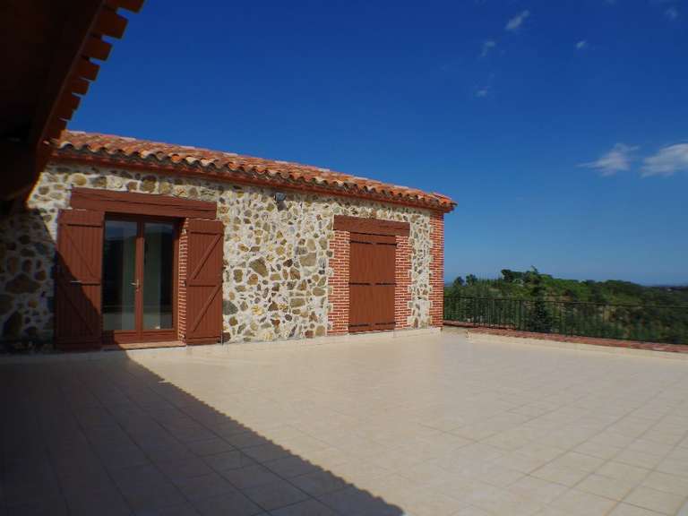 Propriété Fourques - 2 chambres - 132m²