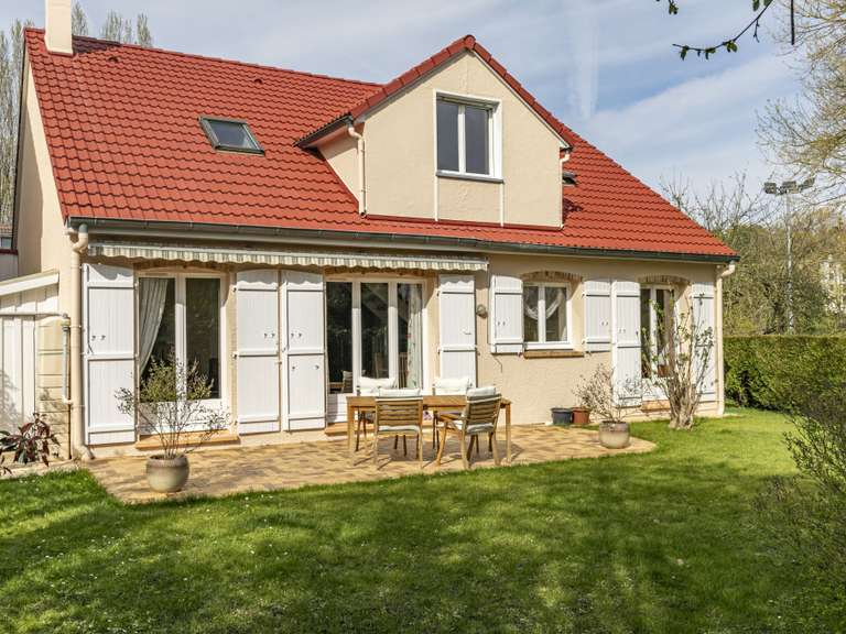 Maison Fourqueux - 5 chambres - 151m²