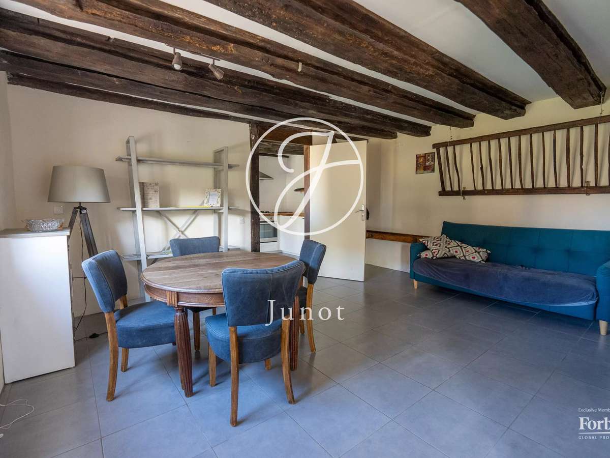 Maison Fours