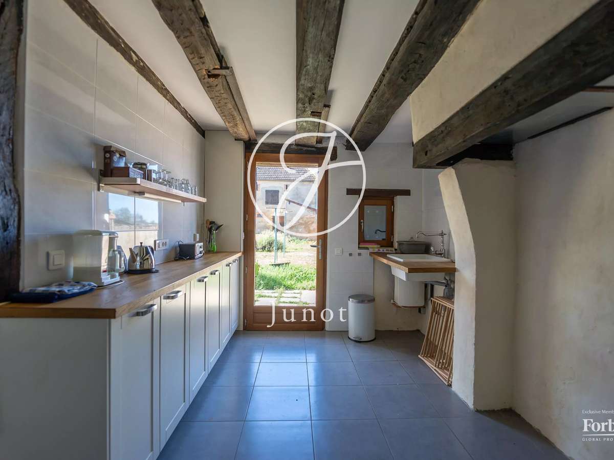 Maison Fours