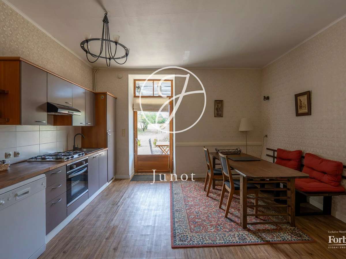 Maison Fours
