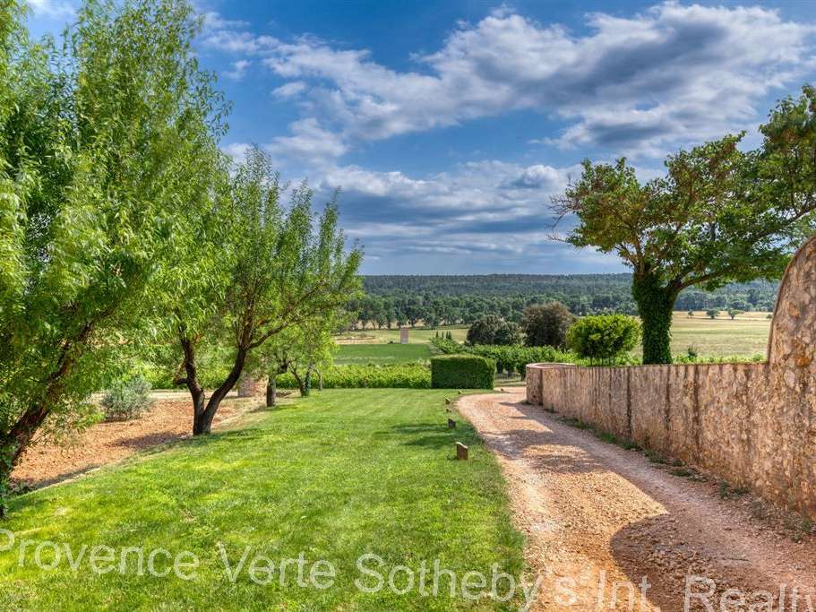 Château Fox-Amphoux