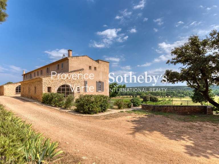 Château Fox-Amphoux - 1200m²