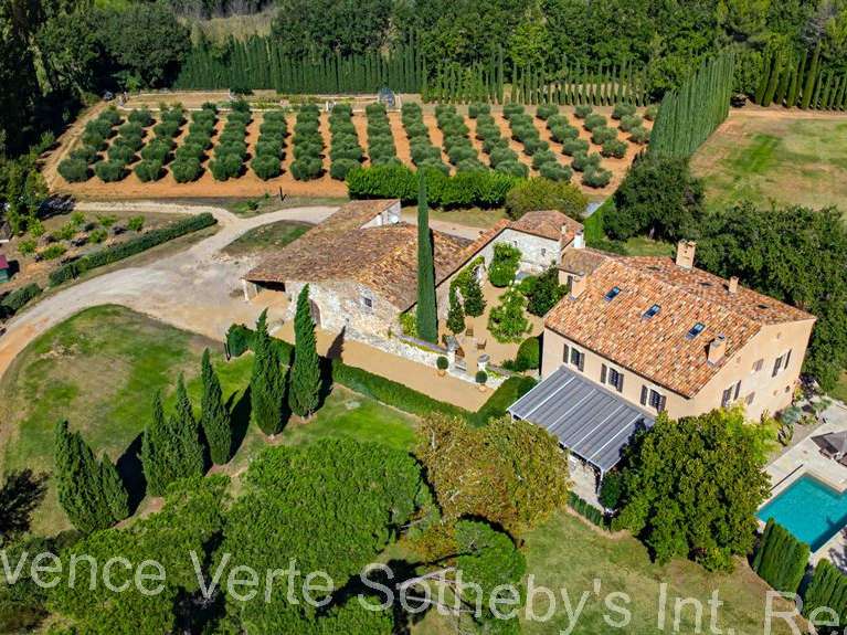 Maison Fox-Amphoux - 700m²