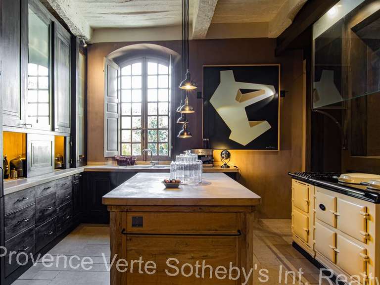 Maison Fox-Amphoux - 700m²