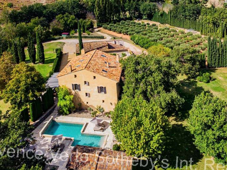 Maison Fox-Amphoux - 700m²