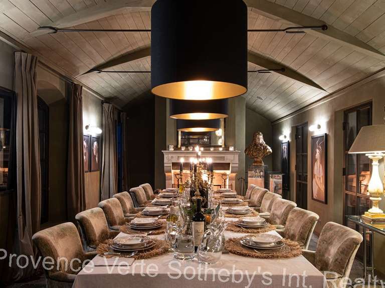 Maison Fox-Amphoux - 700m²