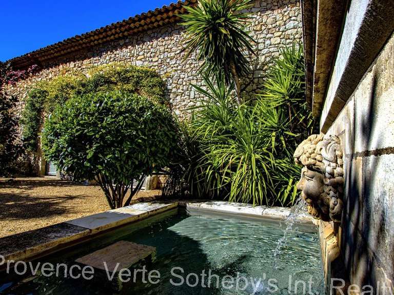 Maison Fox-Amphoux - 700m²