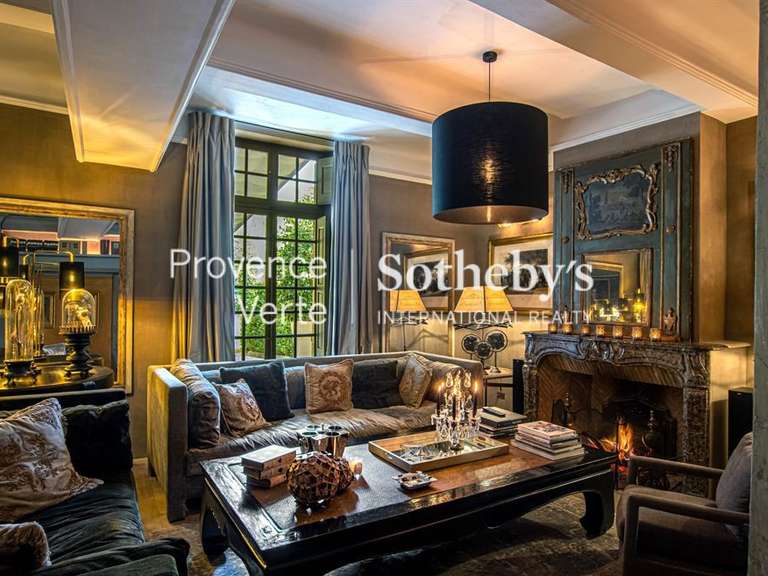 Maison Fox-Amphoux - 700m²