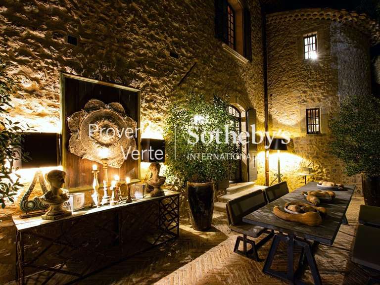 Maison Fox-Amphoux - 700m²
