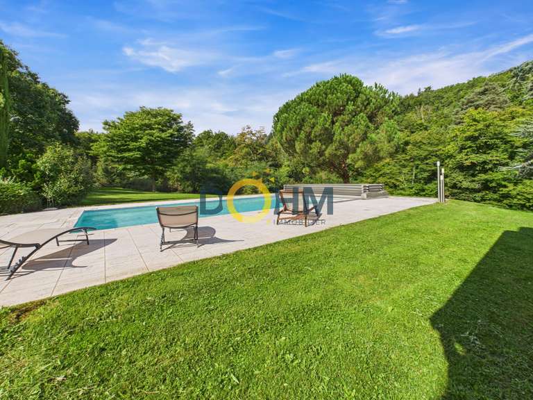 Maison Fraisses - 6 chambres - 196m²