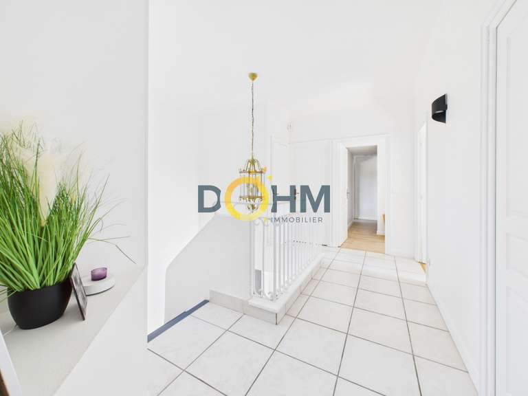 Maison Fraisses - 6 chambres - 196m²