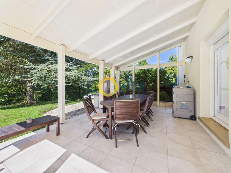 Maison Fraisses - 6 chambres - 196m²