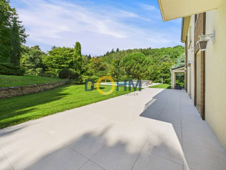 Maison Fraisses - 6 chambres - 196m²