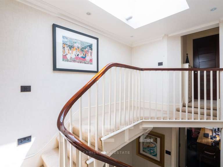 Maison France - 4 chambres - 429m²