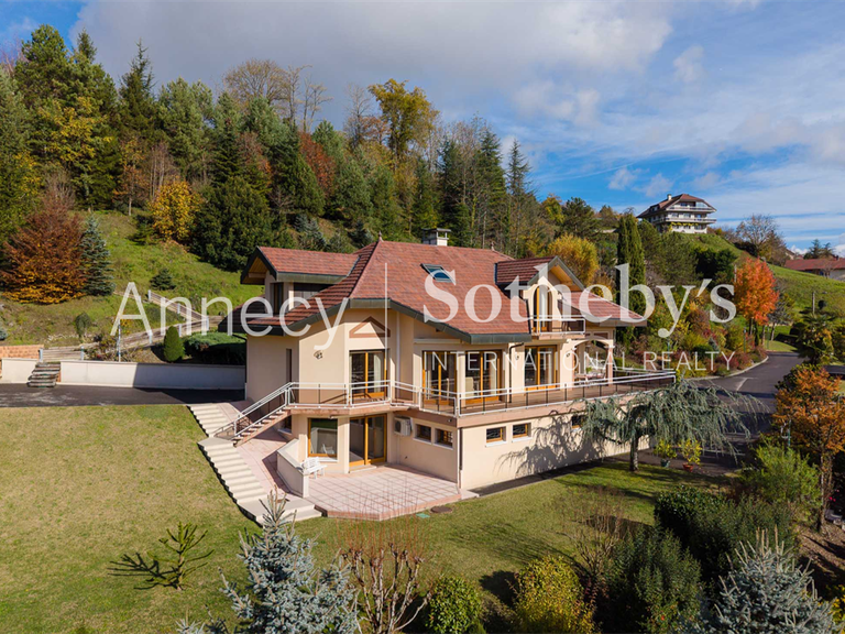 Maison Frangy - 3 chambres - 295m²