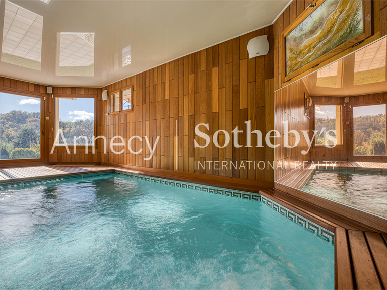 Maison Frangy - 3 chambres - 295m²