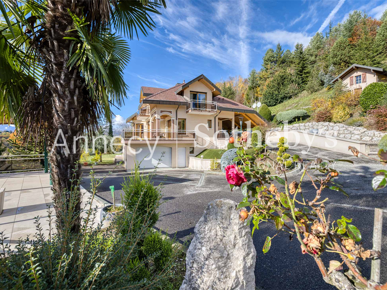 Maison Frangy - 3 chambres - 295m²