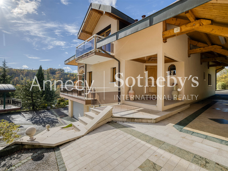 Maison Frangy - 3 chambres - 295m²