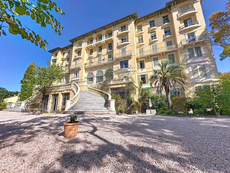 Apartment with Sea view Fréjus - 3 bedrooms - 130m²