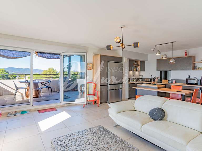 Apartment with Sea view Fréjus - 3 bedrooms - 103m²