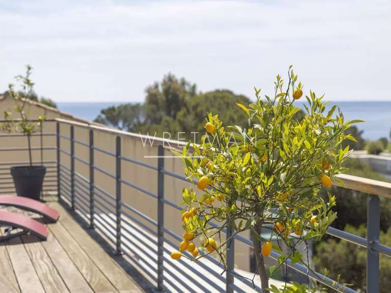 Apartment with Sea view Fréjus - 3 bedrooms - 252m²